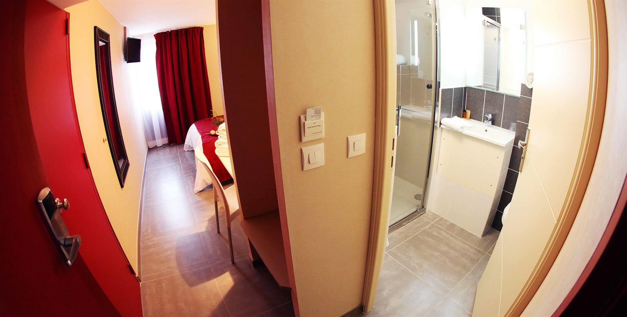 Hotel Le Coudon La Farlede Bagian luar foto