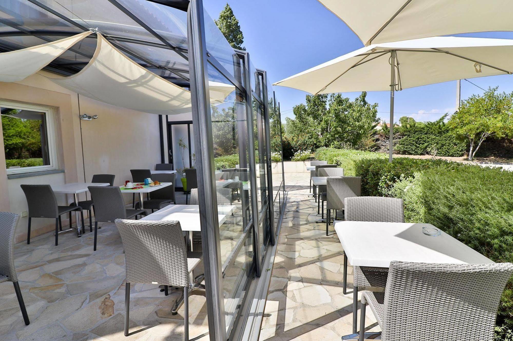Hotel Le Coudon La Farlede Bagian luar foto